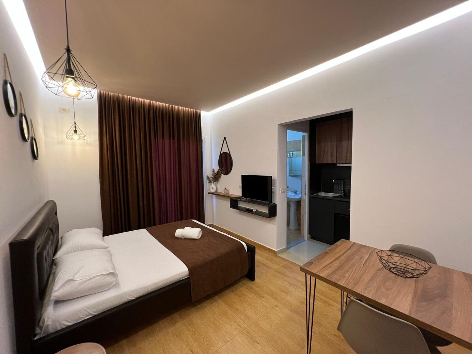 Apartments Sadiku With Sea View Sarandë 外观 照片