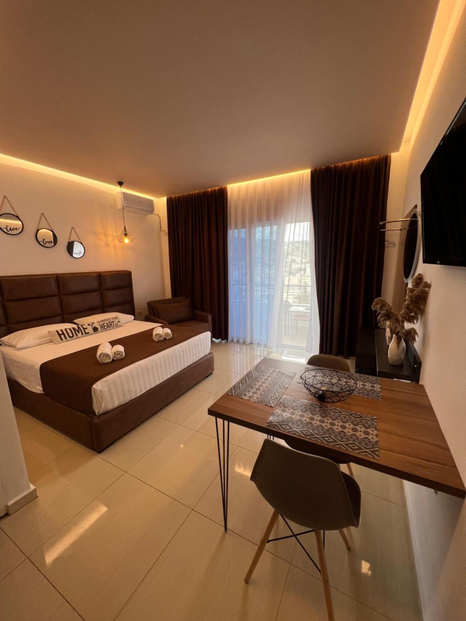 Apartments Sadiku With Sea View Sarandë 外观 照片