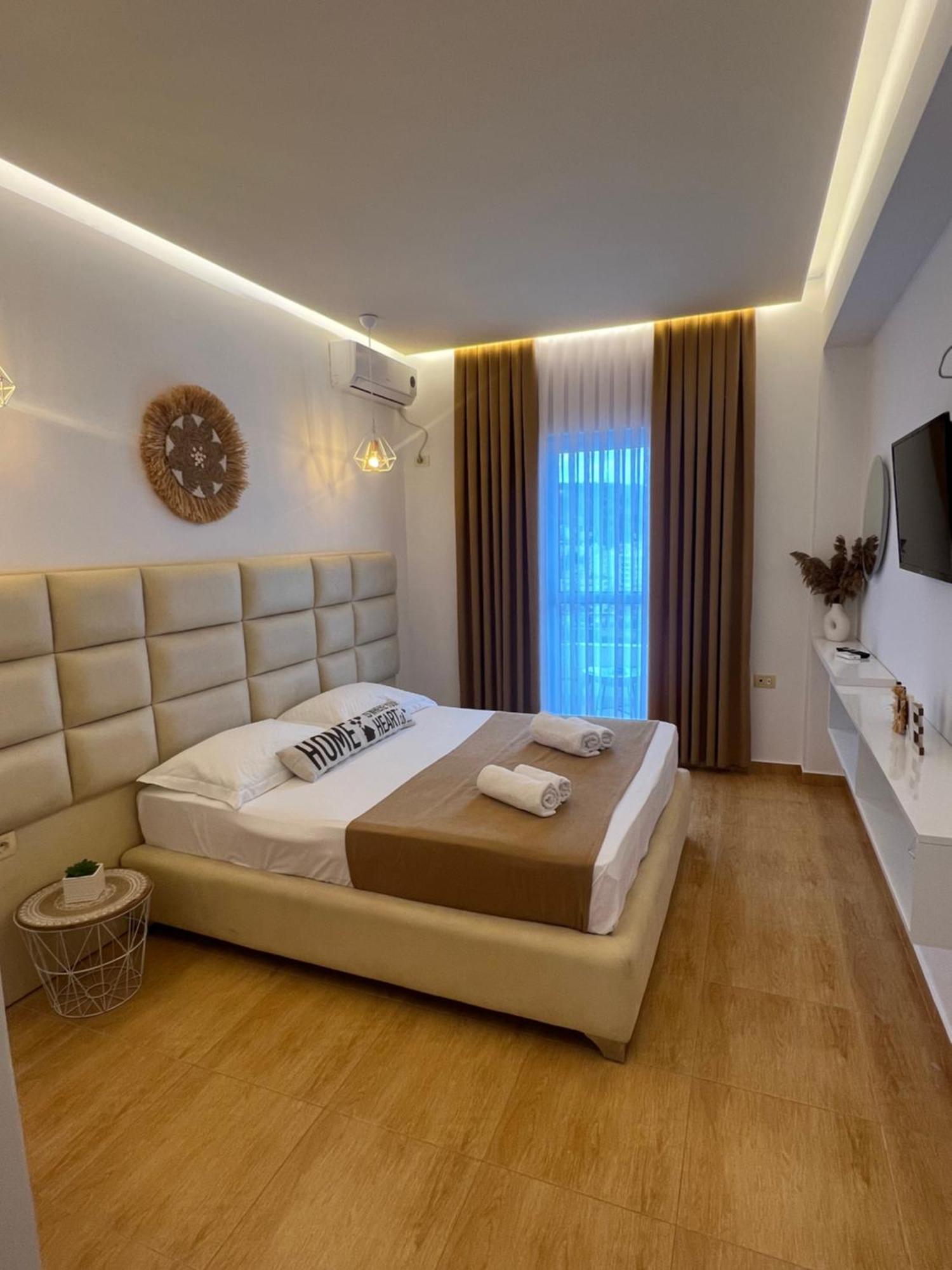 Apartments Sadiku With Sea View Sarandë 外观 照片